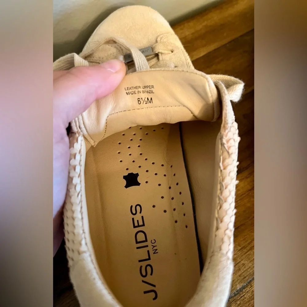 J Slides | Sand & White Lacee Leather Sneaker - Women’s 6.5 - Picture 9 of 10